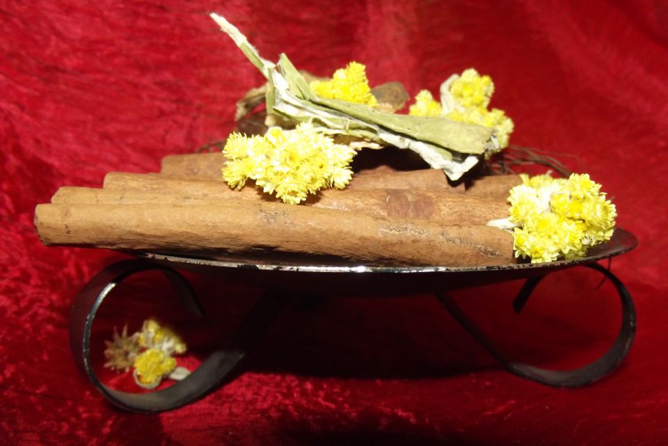 Подставка для трав и подношений